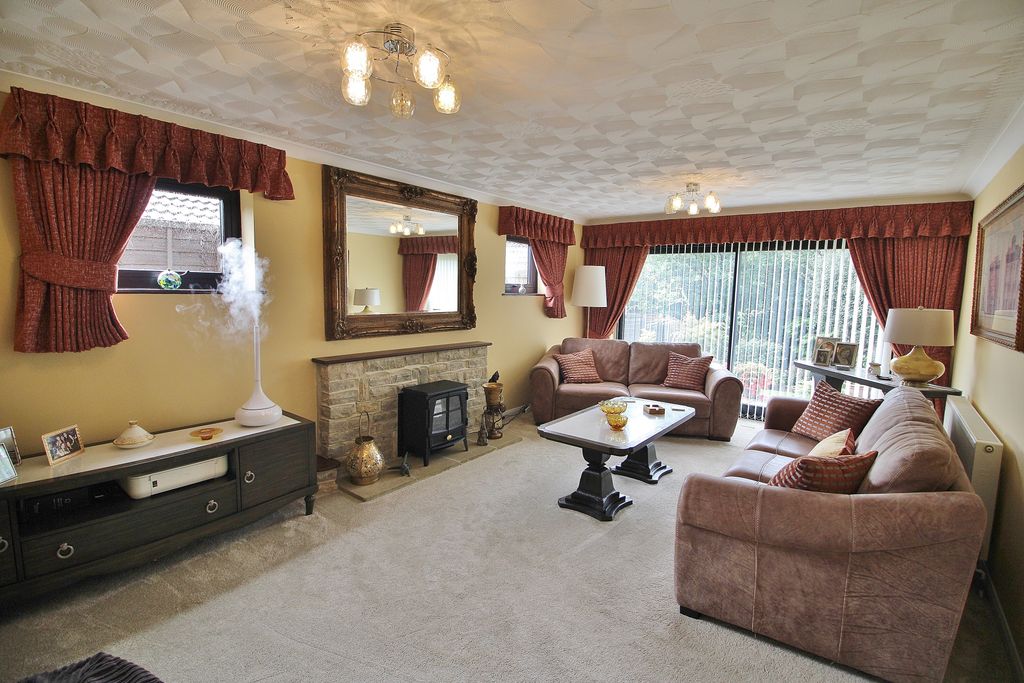 Property photo 3 of 20