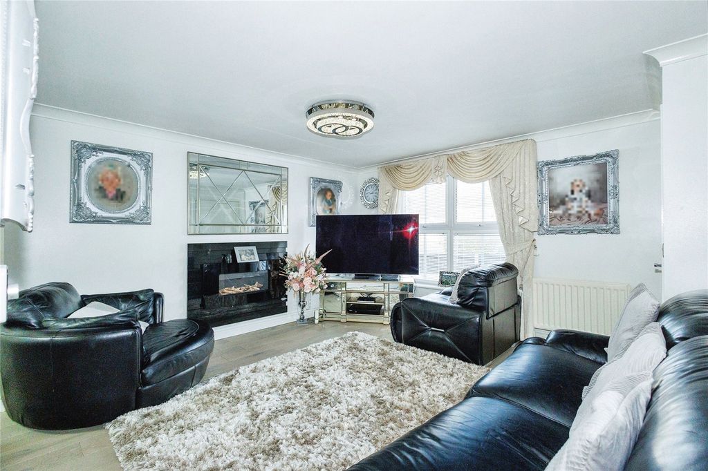 Property photo 2 of 15 Photography