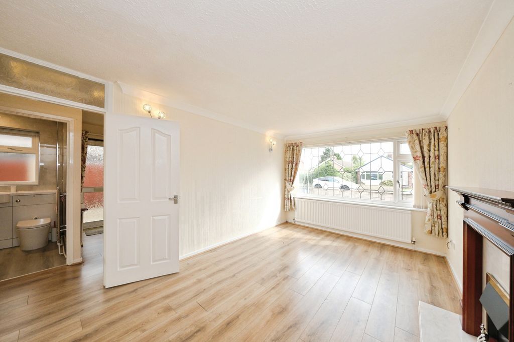 Property photo 2 of 20 Img_7974