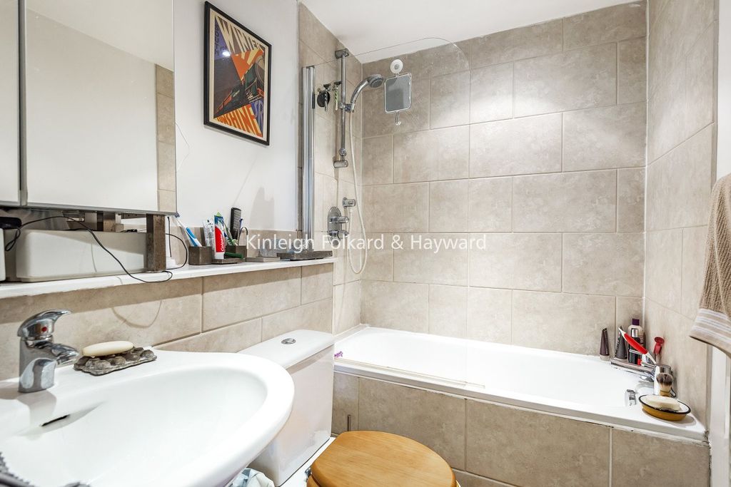 Property photo 3 of 6 Picture No. 10