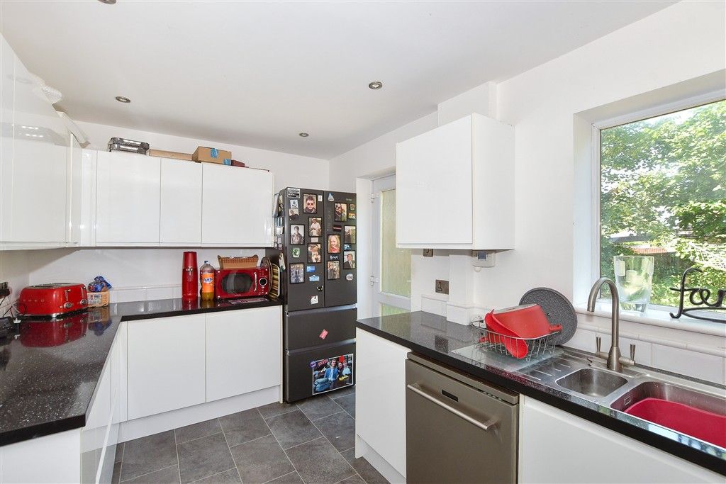 Property photo 3 of 24 Kitchen