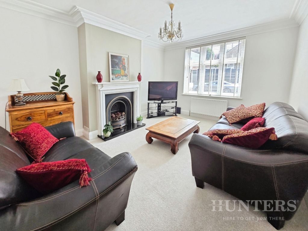 Property photo 2 of 25