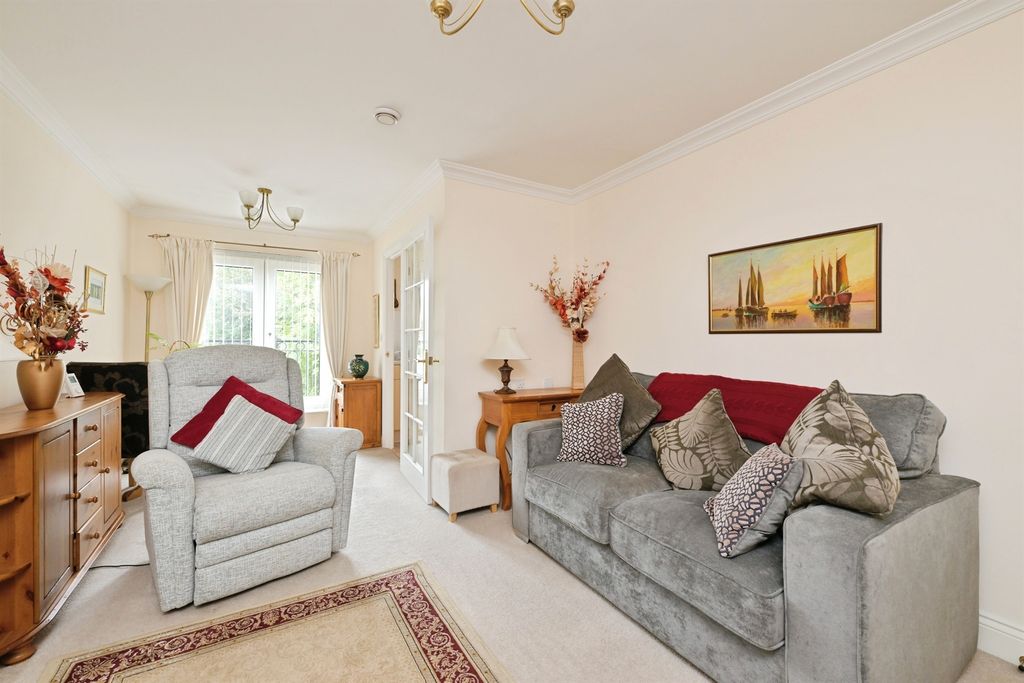 Property photo 2 of 17