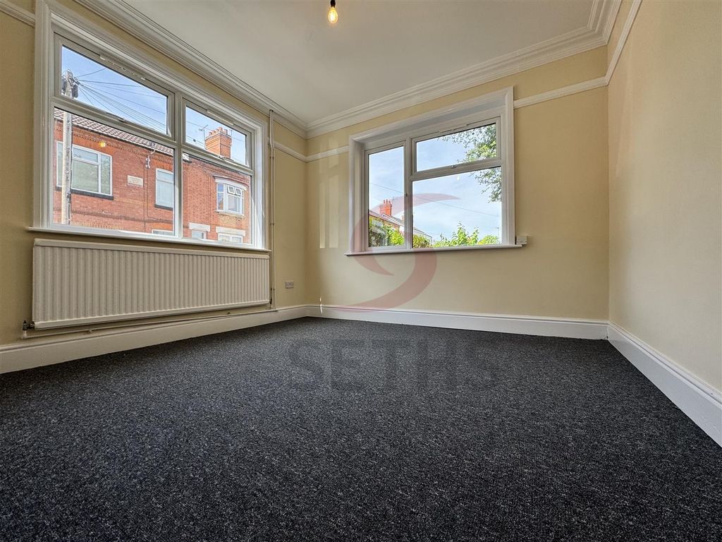 Property photo 3 of 7 Dining Room