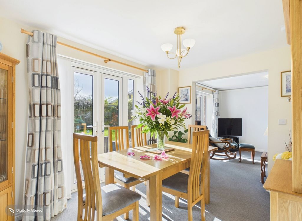 Property photo 3 of 16 Cam03640G0-Pr0112-Still010-001