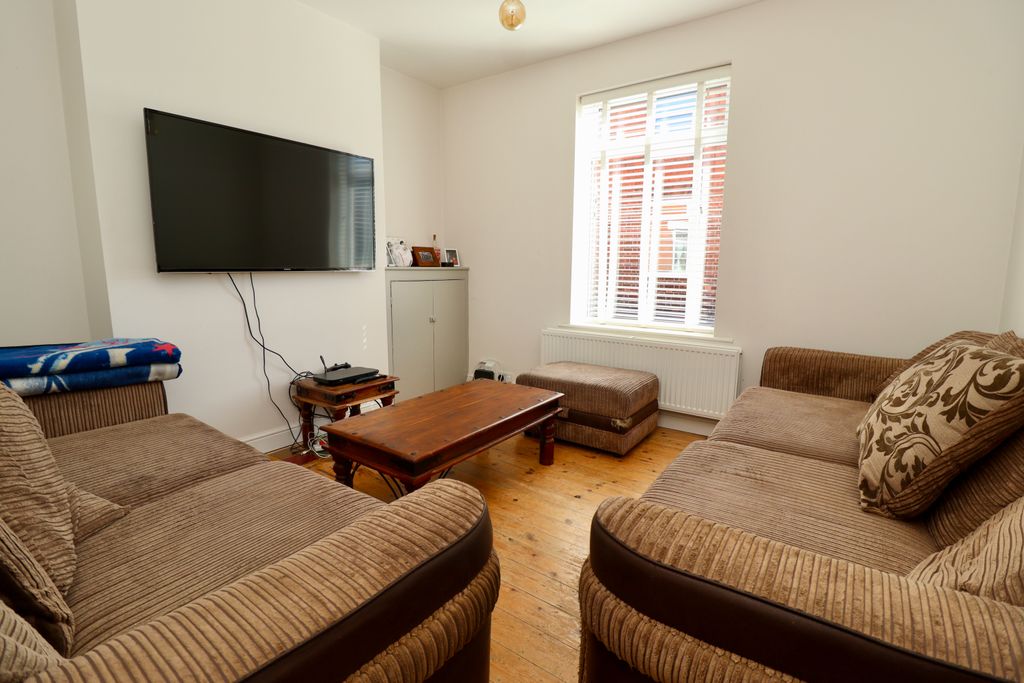 Property photo 3 of 13 Img_3767
