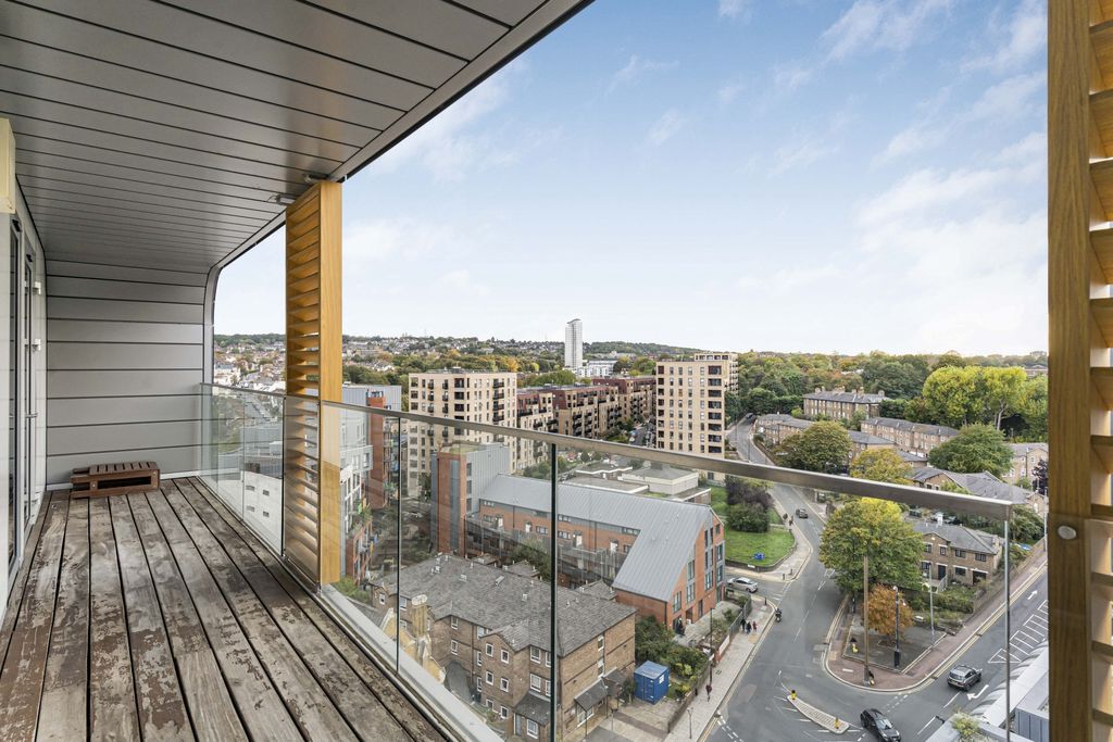 Property photo 2 of 18 Photo 18