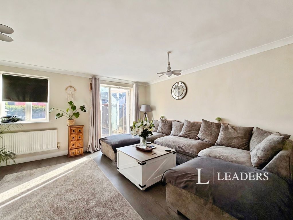 Property photo 2 of 12 Pbox-Img.Jpg