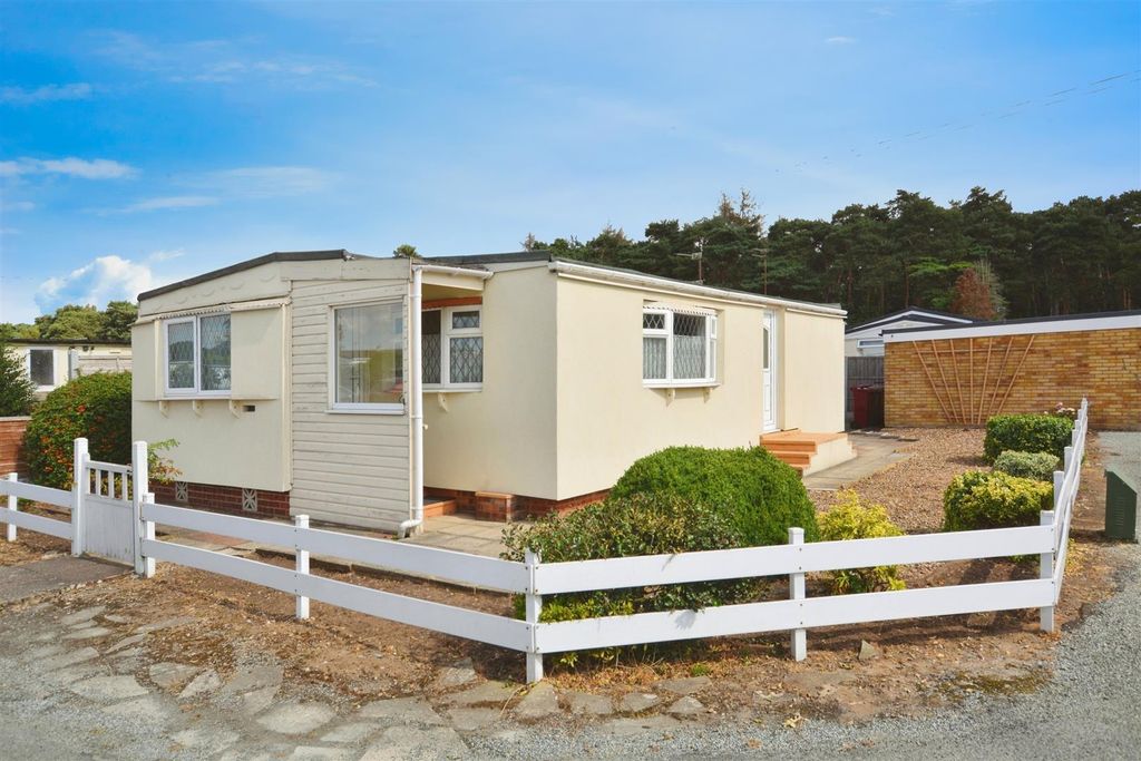 Property photo 1 of 14 External