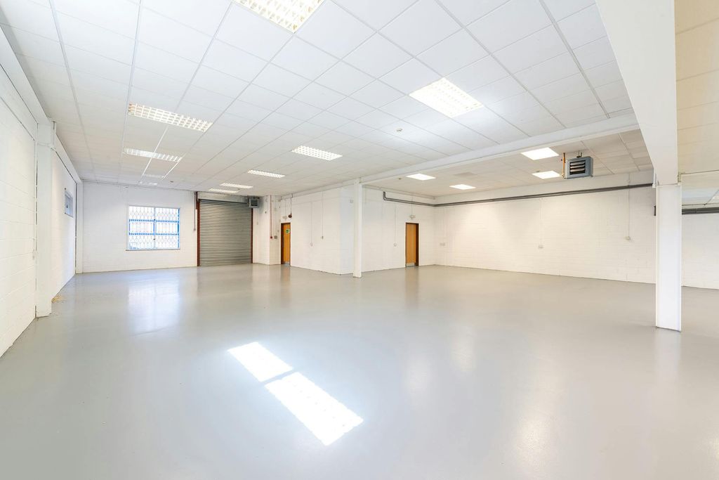 Property photo 2 of 6 Businessgallery02.Jpg