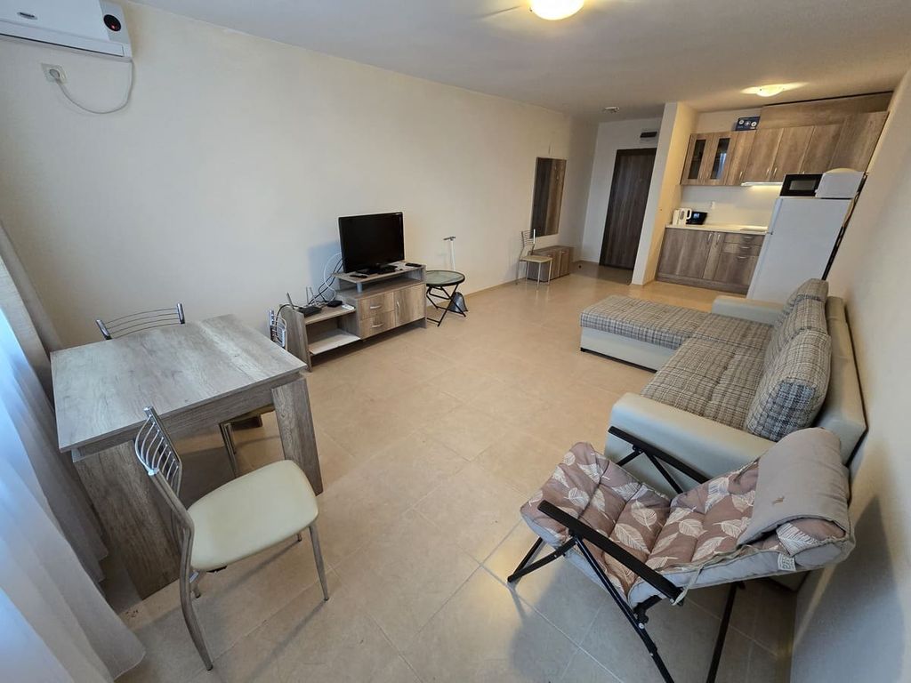 Property photo 2 of 18