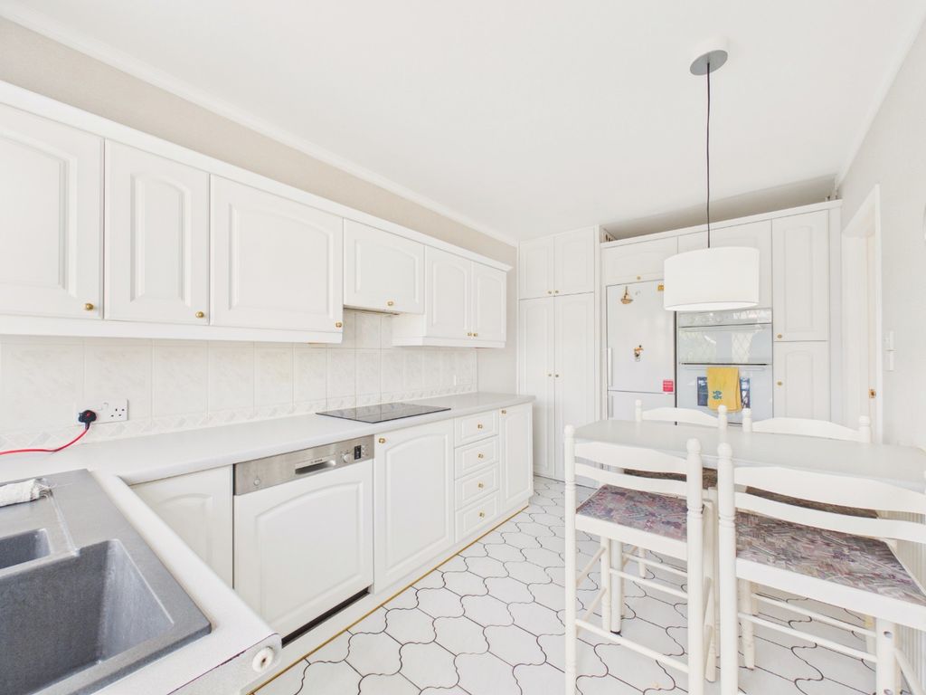 Property photo 3 of 20 5248176