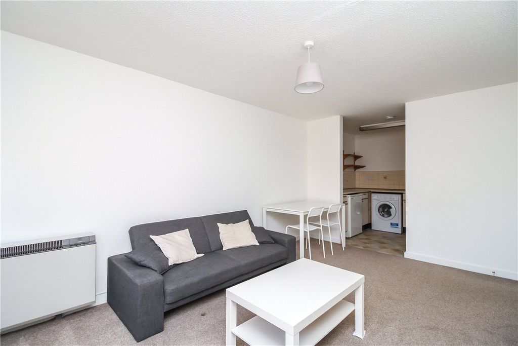 Property photo 2 of 10 Picture No. 04