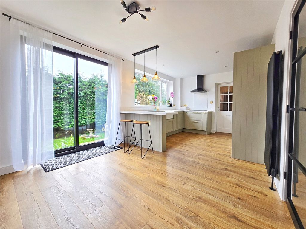 Property photo 2 of 20 Kitchen Dining Room