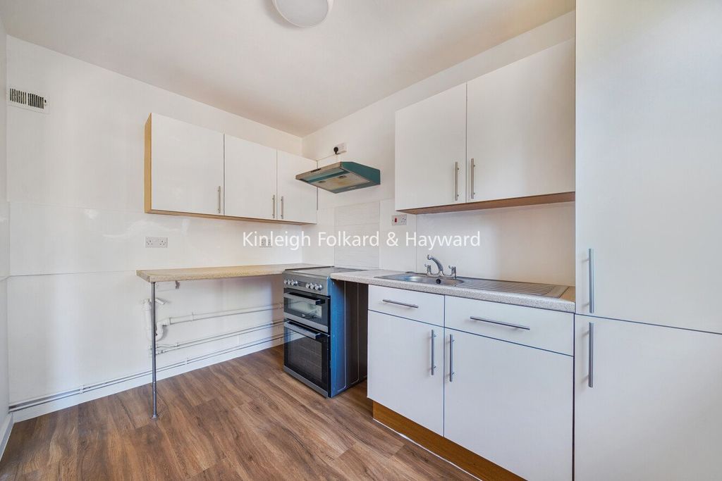 Property photo 2 of 17 Kitchen