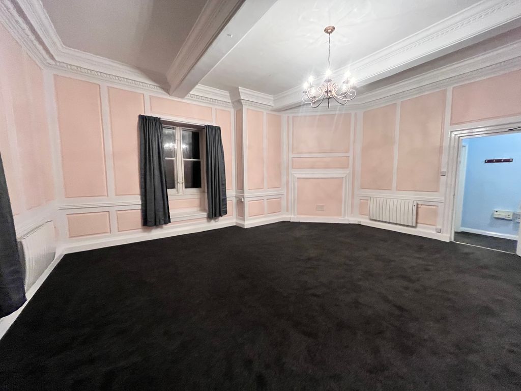 Property photo 3 of 13 Image