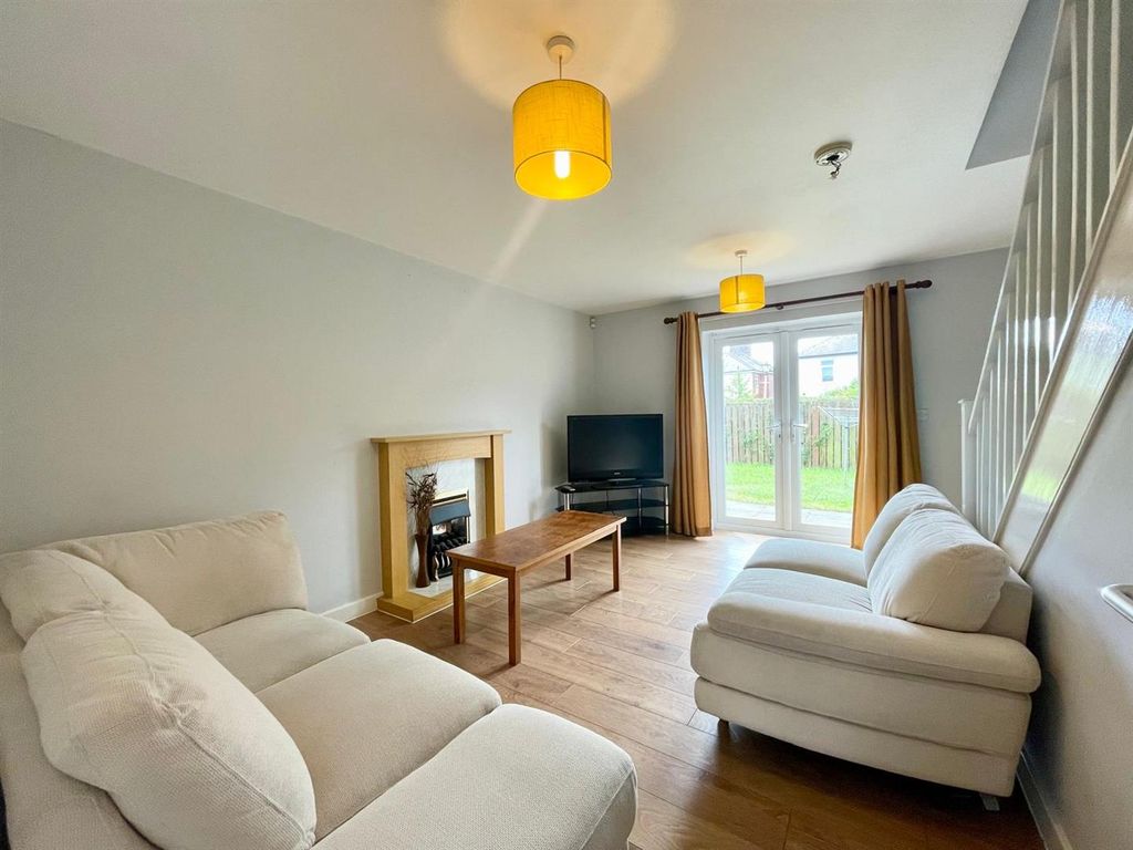 Property photo 2 of 14 4 Lounge 1.Jpg