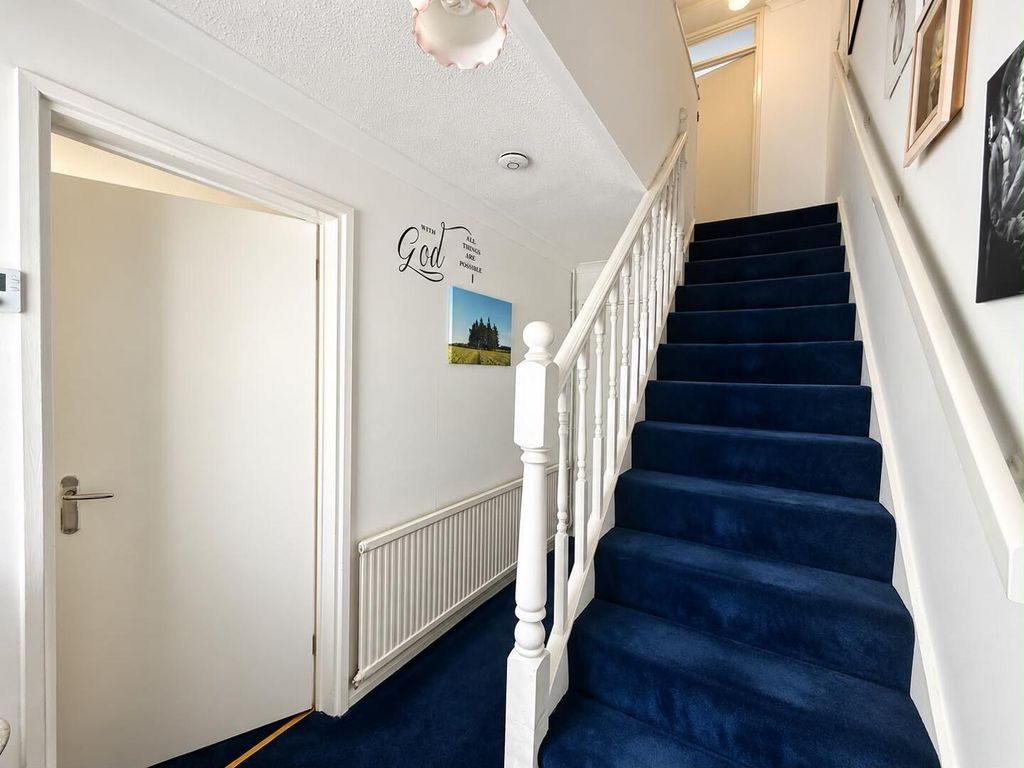 Property photo 3 of 13 Hallway