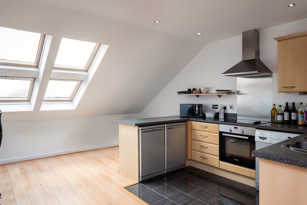 Property photo 3 of 10 Picture 3