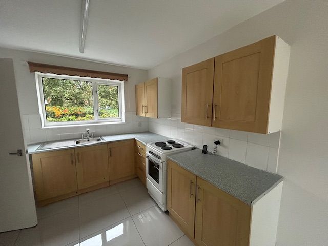 Property photo 1 of 6 Kitchen