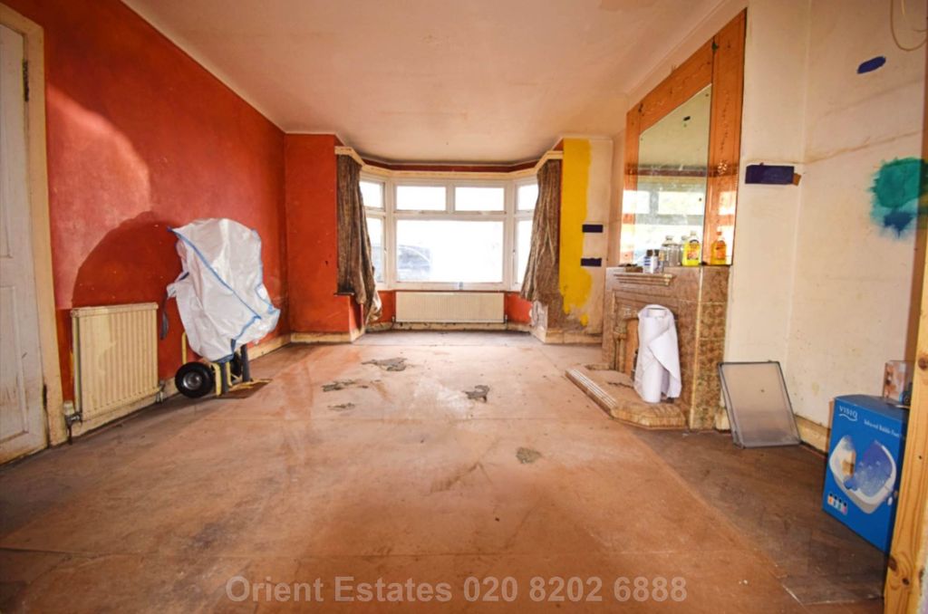 Property photo 3 of 8