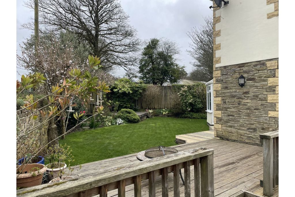 Property photo 1 of 11 Garden