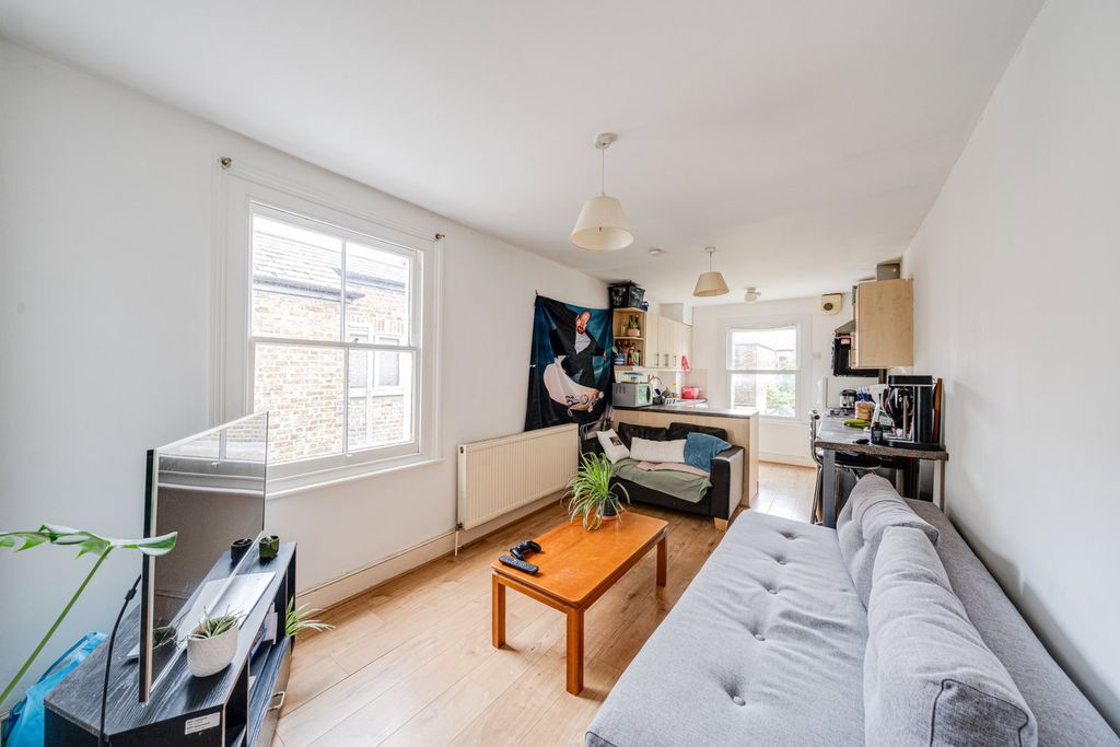 Property photo 3 of 11