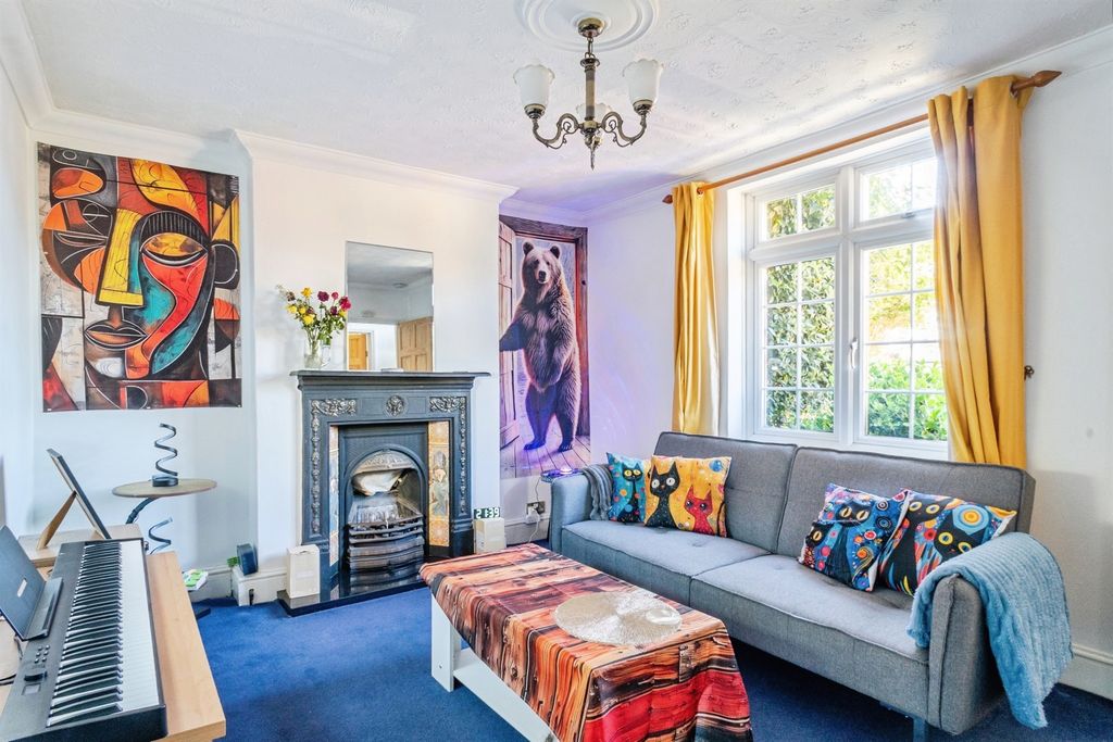 Property photo 2 of 11