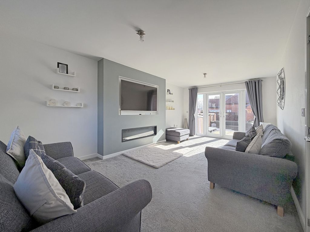 Property photo 3 of 48