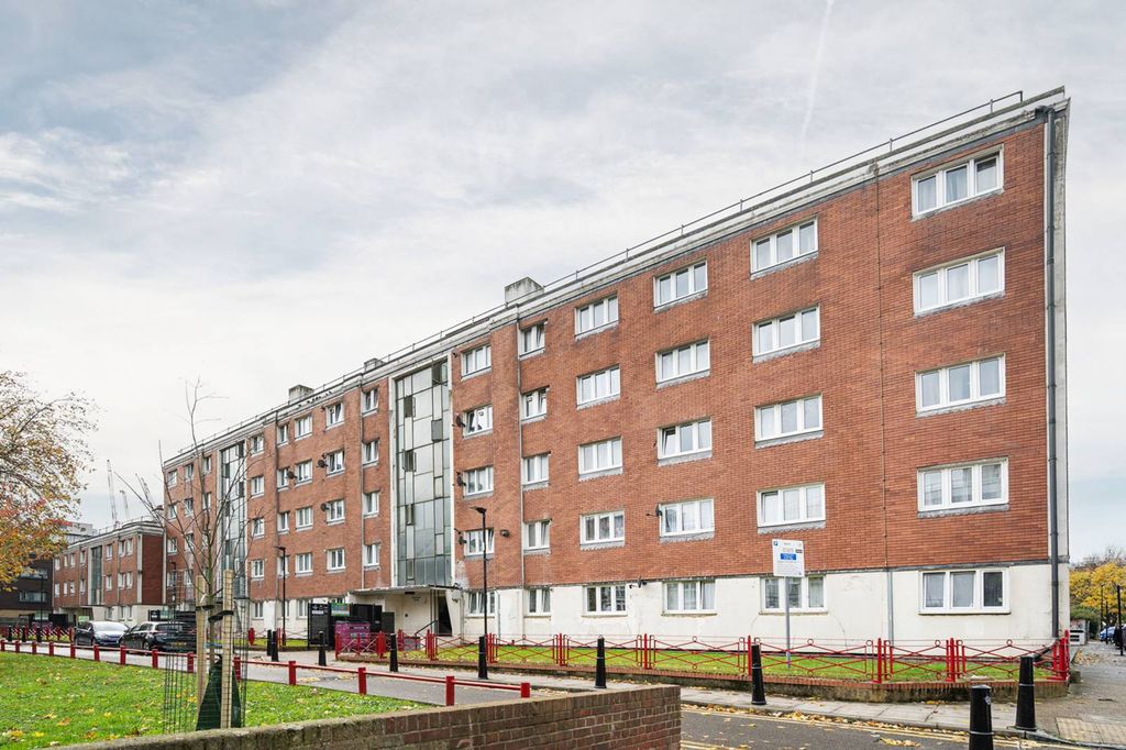 Property photo 2 of 8