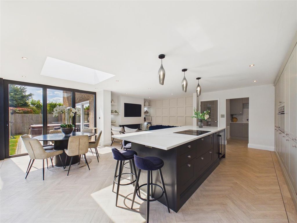 Property photo 2 of 29 Open Plan Living Kitchen