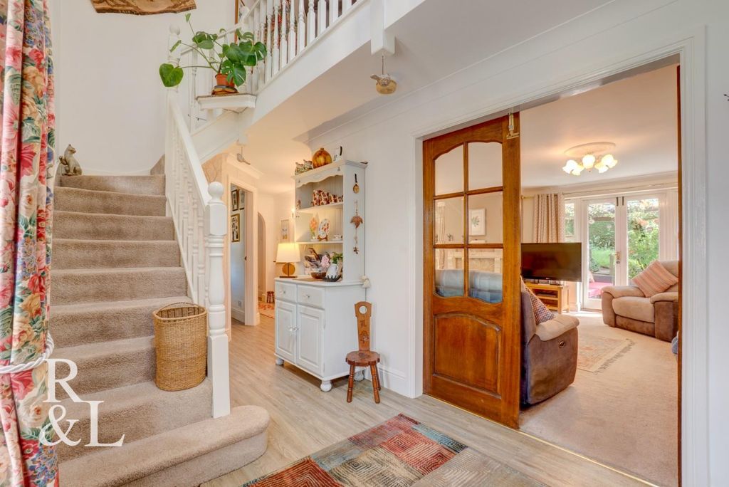 Property photo 3 of 45 Overton (39).Jpg