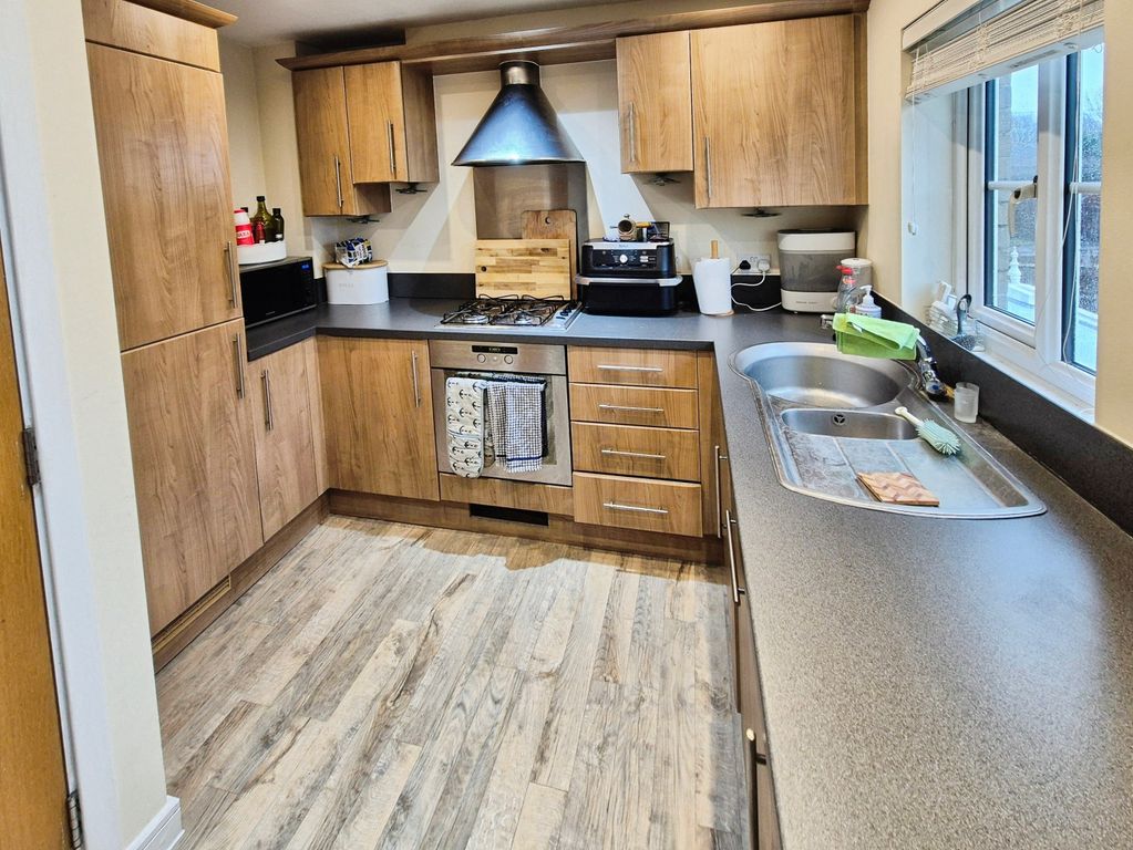 Property photo 2 of 14 Kitchen/Dining Room