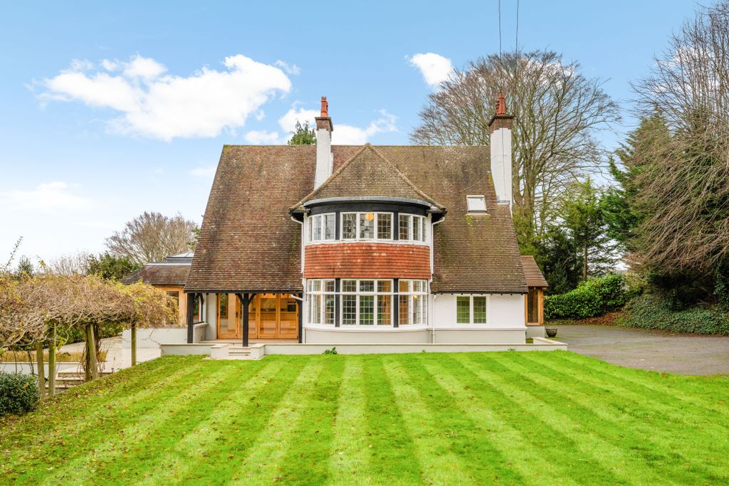 Property photo 1 of 29