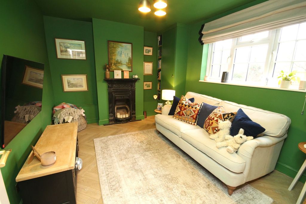 Property photo 3 of 12