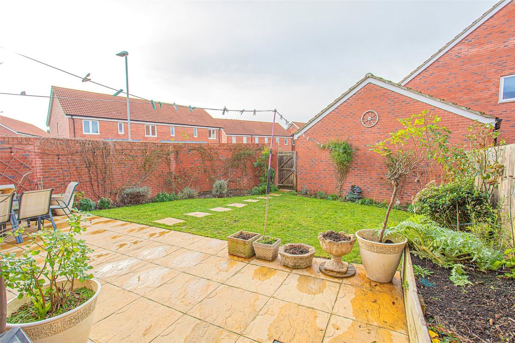 Property photo 3 of 22 Picture No. 05