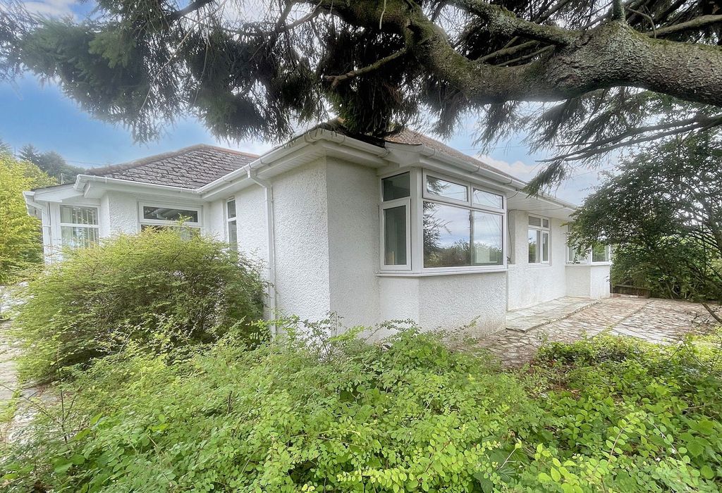 Property photo 1 of 28
