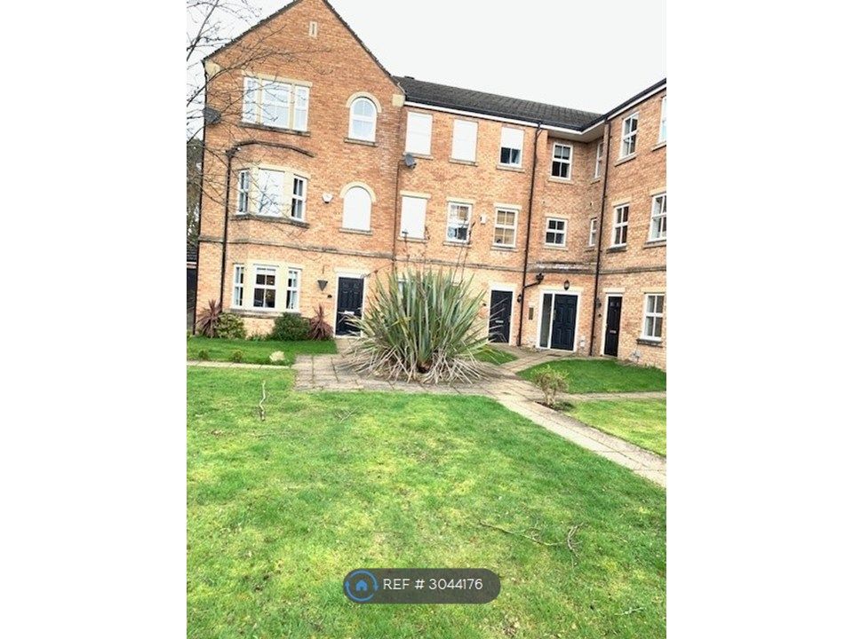 Property photo 1 of 12 Front