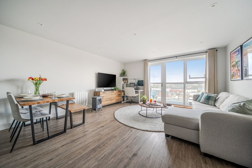 Property photo 3 of 20