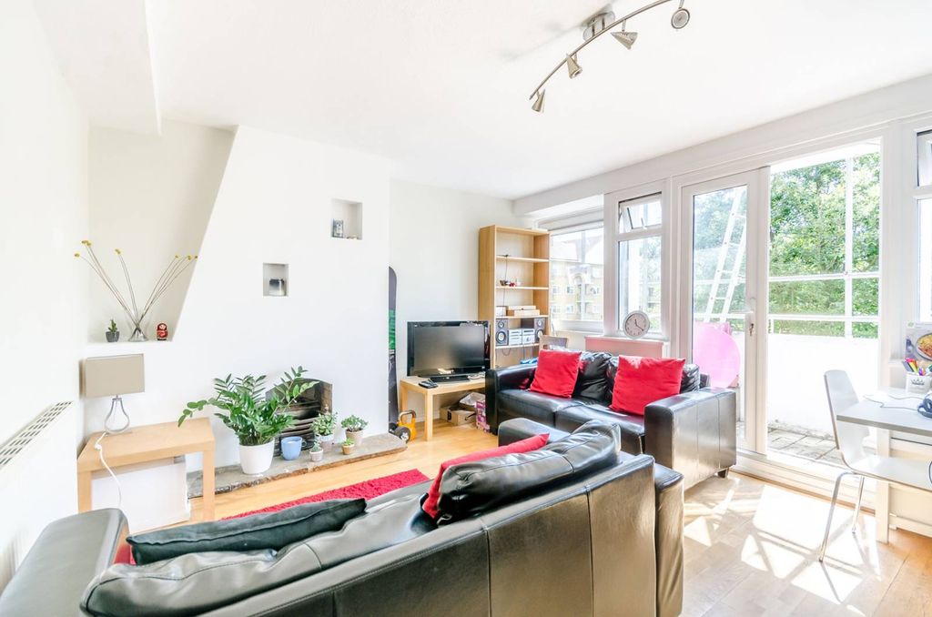 Property photo 1 of 6