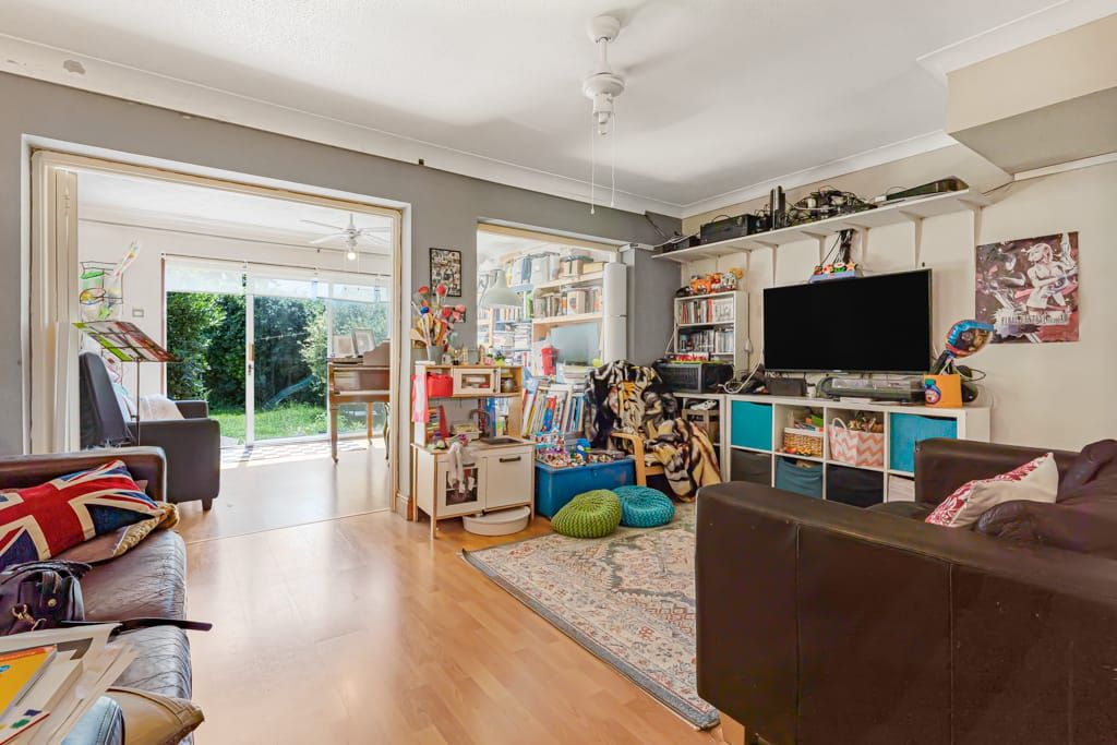 Property photo 2 of 11