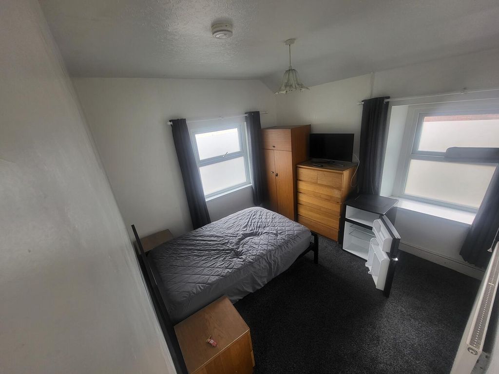 Property photo 3 of 3 Bedroom