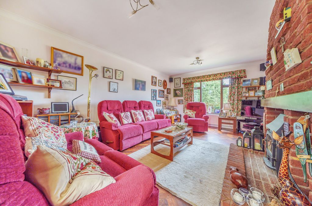 Property photo 3 of 18 968110 (2).Jpg