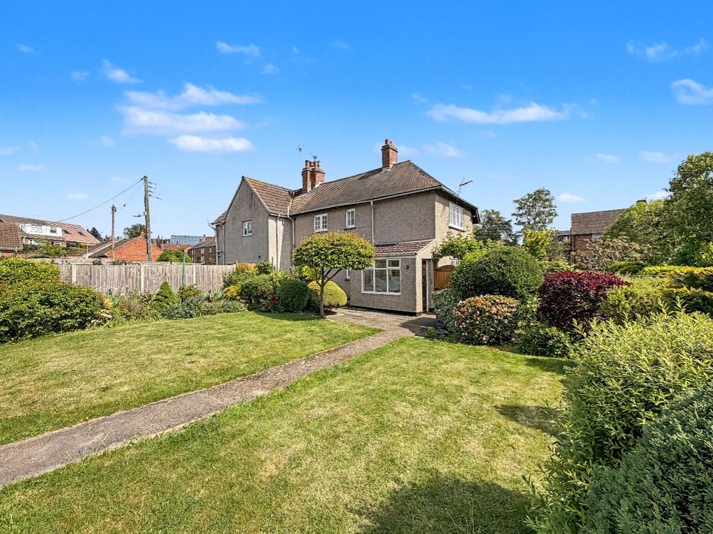 Property photo 3 of 60 4950225