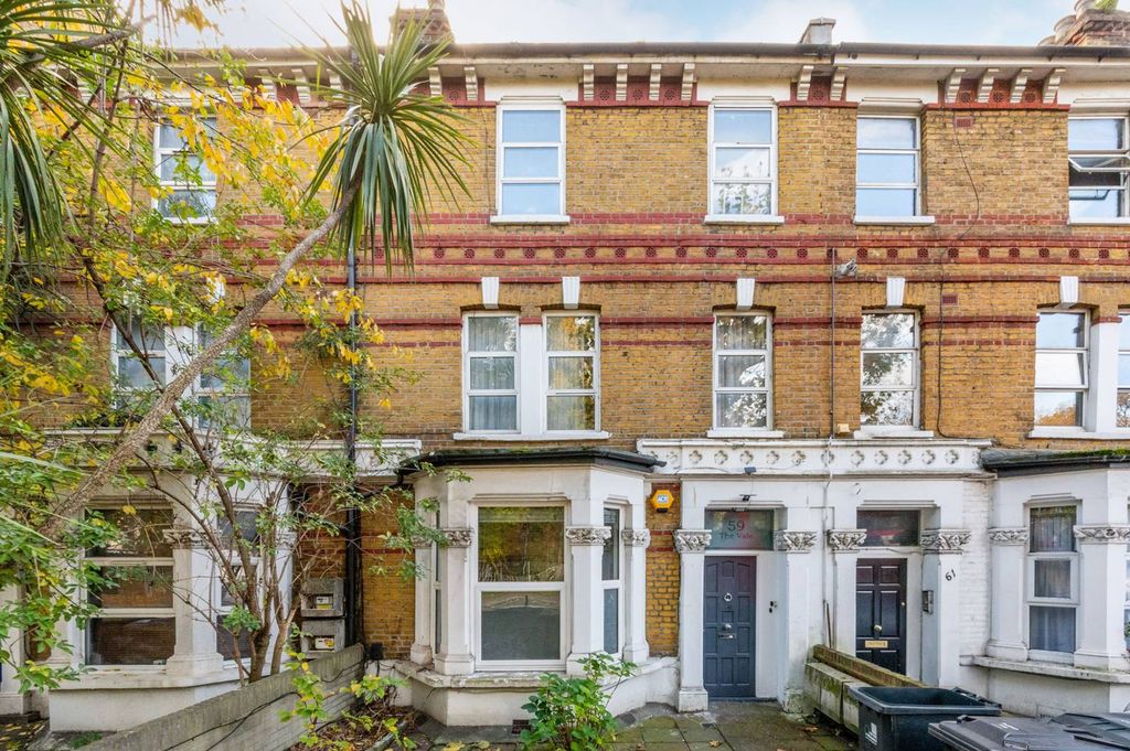 Property photo 2 of 8