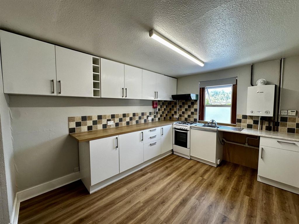 Property photo 3 of 13 2.Jpg