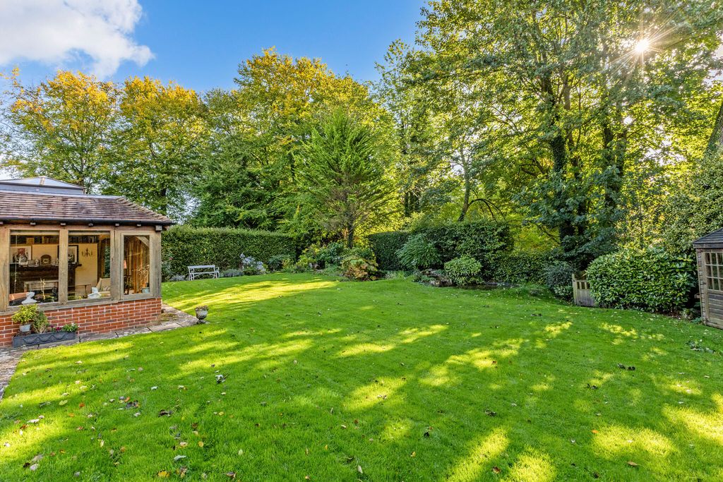 Property photo 2 of 20