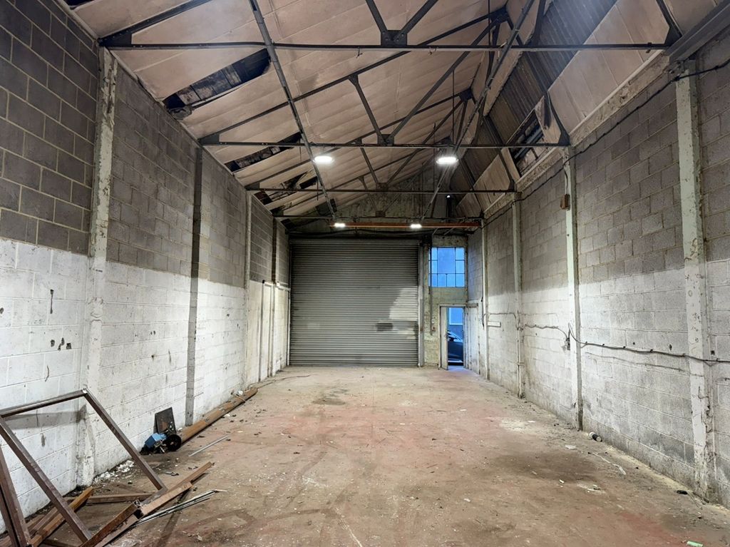 Property photo 3 of 6