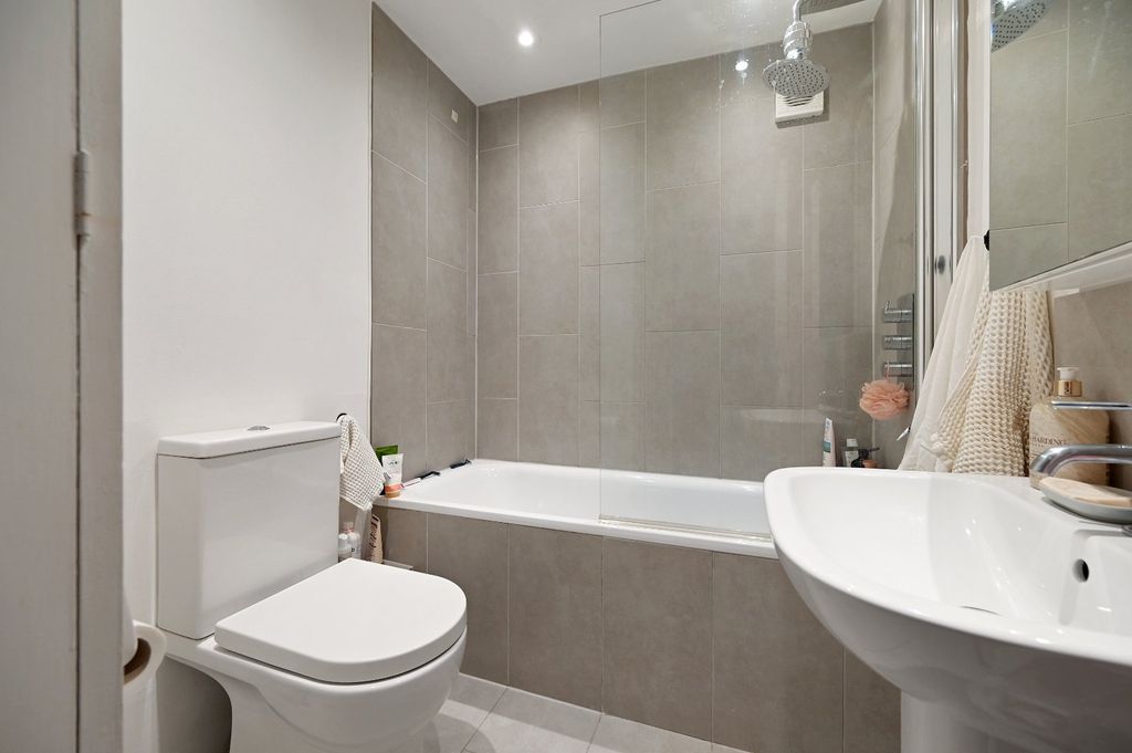 Property photo 2 of 10 Picture No. 03