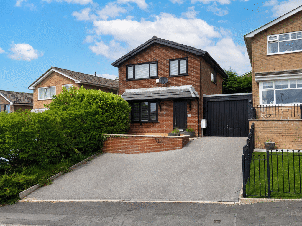 Property photo 1 of 31